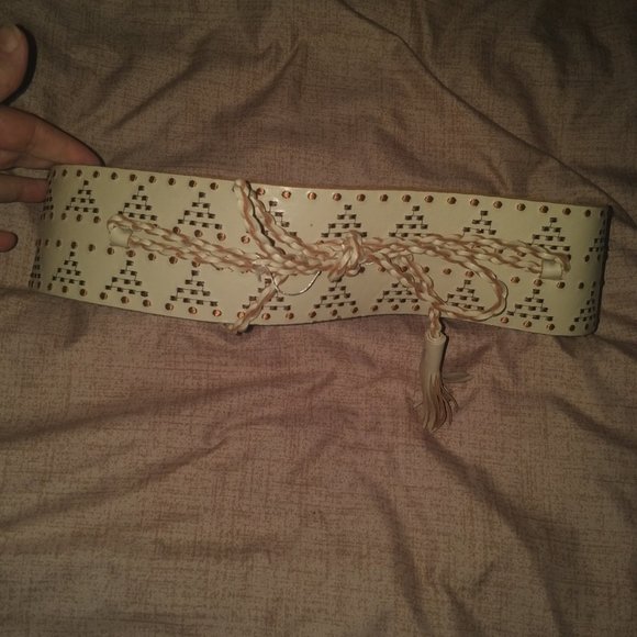 10/$10 Stretch Belt Cream L - Picture 7 of 8
